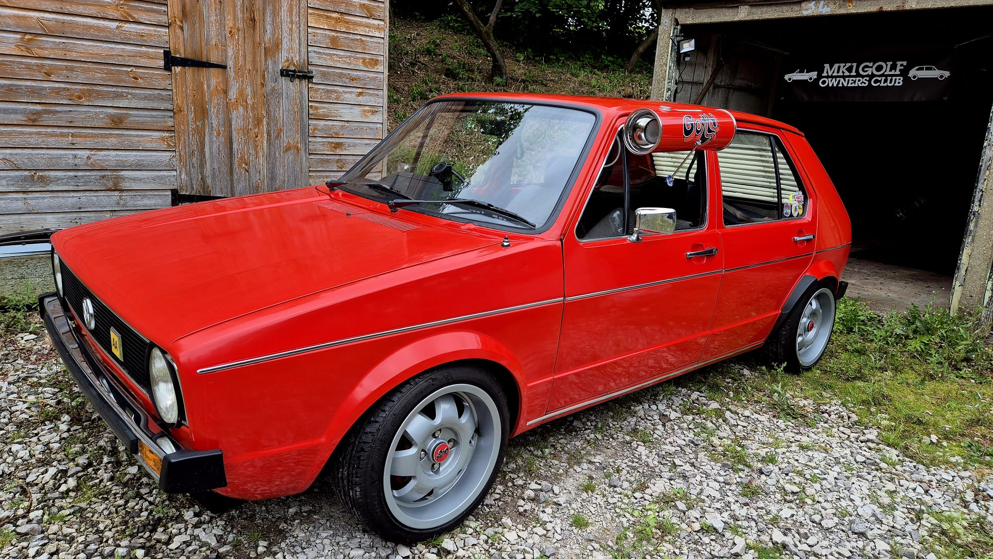 Red Mk1 Golf installation